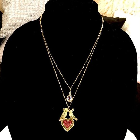 GORGEOUS BETSY JOHNSON GOLD TONE BIRD NECKLACE - Picture 8 of 10